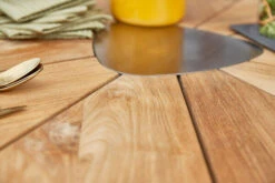 DIAMOND GARDEN Lyon Triangel Esstisch, Edelstahl/Recycled Teak, 150x 150 Cm -Gartenmöbel 11 21210.jpg