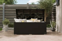 OUTFLEXX Kissenbox, Braun, Polyrattan, 204x94x75cm 12 OUTFLEXX Kissenbox, Braun, Polyrattan, 204x94x75cm -Gartenmöbel 1313 CGI 02.jpg