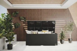 OUTFLEXX Kissenbox, Schwarz, Polyrattan, 204x94x75cm -Gartenmöbel 1316 CGI 02.jpg