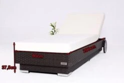 OUTFLEXX Sonnenliege, Braun, Polyrattan, 200x80x37,5cm, Inkl. Polster, Rückenlehne 4-stufig Verstellbar -Gartenmöbel 1337 05.jpg