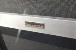 OUTFLEXX Stapelsessel, Schwarz, FSC-Teak / Edelstahl / Textilene, 60x56x85 Cm, Modernes Design -Gartenmöbel 21672 7.JPG