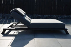 OUTFLEXX Exklusivmodell Blain Doppelliege, Sooty, Alu/Sunbrella, 210 X 144 X 34 Cm, Inkl. Verstellbarer Rückenlehne 11 OUTFLEXX Exklusivmodell Blain Doppelliege, Sooty, Alu/Sunbrella, 210 X 144 X 34 Cm, Inkl. Verstellbarer Rückenlehne -Gartenmöbel 22850 5.jpg