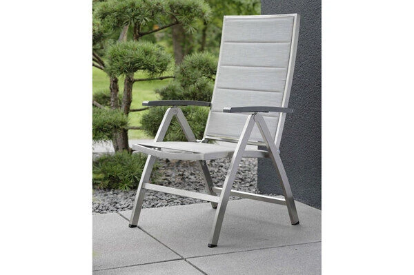 STERN Esstischgarnitur, Silber/grau, Edelstahl/Textilene, Tisch 200 X 100 Cm, 2 Teilige Tischplatte, 4 Stapelsessel, Hohe Rückenlehne, 2 Multipo, Padded 4 STERN Esstischgarnitur, Silber/grau, Edelstahl/Textilene, Tisch 200 X 100 Cm, 2 Teilige Tischplatte, 4 Stapelsessel, Hohe Rückenlehne, 2 Multipo, Padded – Bild 4