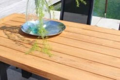 HARTMAN Sondermodell Yasmani/Raffaelo Esstischgruppe, Xerix, Alu/Teakholz, 240x100cm, 6 Multipositionssessel 6 HARTMAN Sondermodell Yasmani/Raffaelo Esstischgruppe, Xerix, Alu/Teakholz, 240x100cm, 6 Multipositionssessel -Gartenmöbel 2 19039.jpg