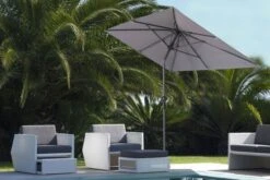 OUTFLEXX Mittelstockschirm, Hellgrau, Pulverbesch. Aluminium/Polyester PA-beschichtet, 270x150cm 14 OUTFLEXX Mittelstockschirm, Hellgrau, Pulverbesch. Aluminium/Polyester PA-beschichtet, 270x150cm -Gartenmöbel 3 18350.jpg