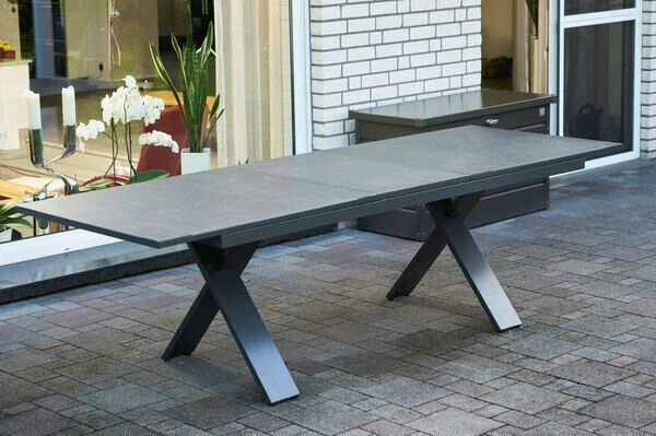 HARTMAN Sondermodell Xanadu / Alice Esstischgarnitur, Xerix/schwarz, Alu/Glaskeramik, 4x4 Textilen, 8 Stapelsessel, 220/280x100cm 4 HARTMAN Sondermodell Xanadu / Alice Esstischgarnitur, Xerix/schwarz, Alu/Glaskeramik, 4x4 Textilen, 8 Stapelsessel, 220/280x100cm – Bild 4