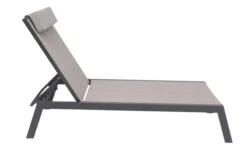 VILLANA 2er-Set Sonnenliegen, Anthrazit/grau, Alu/Textil, 198x66x32cm, Mit Beistelltisch 45x45cm 24 VILLANA 2er-Set Sonnenliegen, Anthrazit/grau, Alu/Textil, 198x66x32cm, Mit Beistelltisch 45x45cm -Gartenmöbel 8 13885.jpg