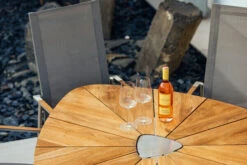 DIAMOND GARDEN Lyon Triangel Esstisch, Edelstahl/Recycled Teak, 150x 150 Cm -Gartenmöbel 8 21210.jpg